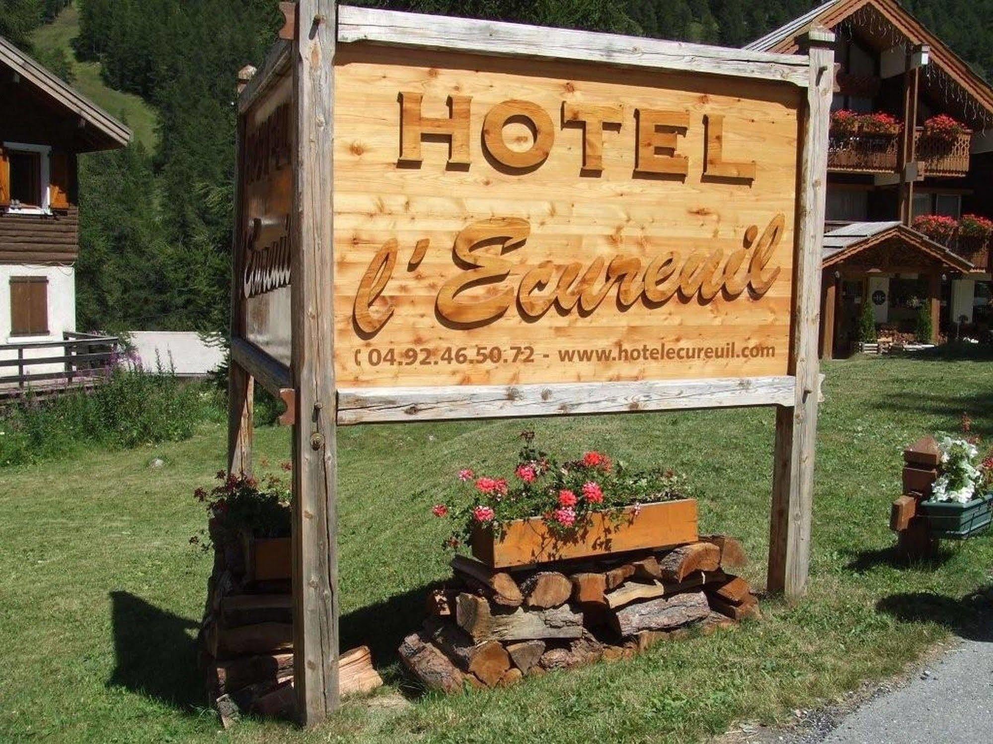 Hotel Ecureuil Vars  Zewnętrze zdjęcie