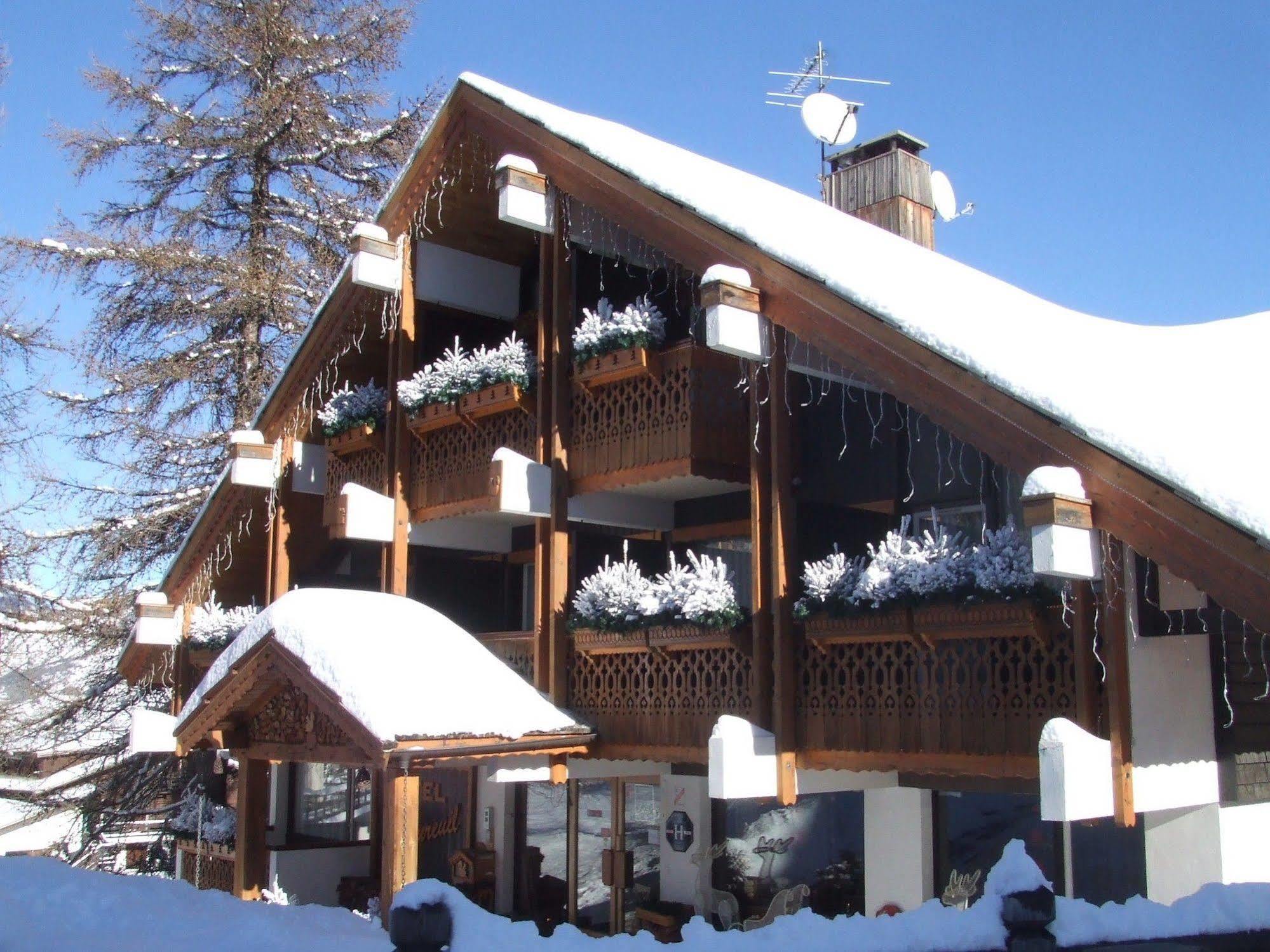 Hotel Ecureuil Vars  Zewnętrze zdjęcie
